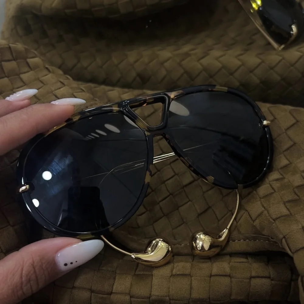 Bottega Veneta Tortoiseshell and Gold Oversized Aviator Sunglasses - Picture 2 of 5